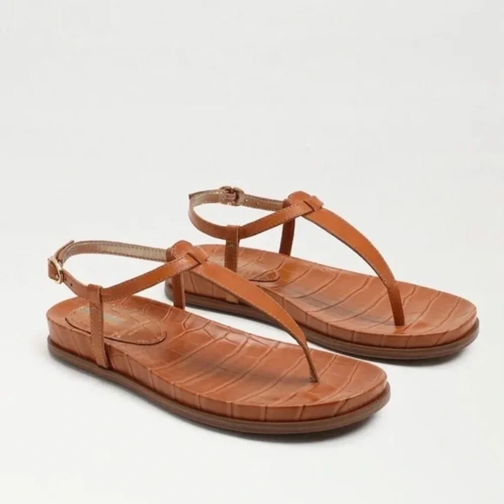 Sam Edelman Naomi Tan T-Strap Sandals - Picture 4 of 11
